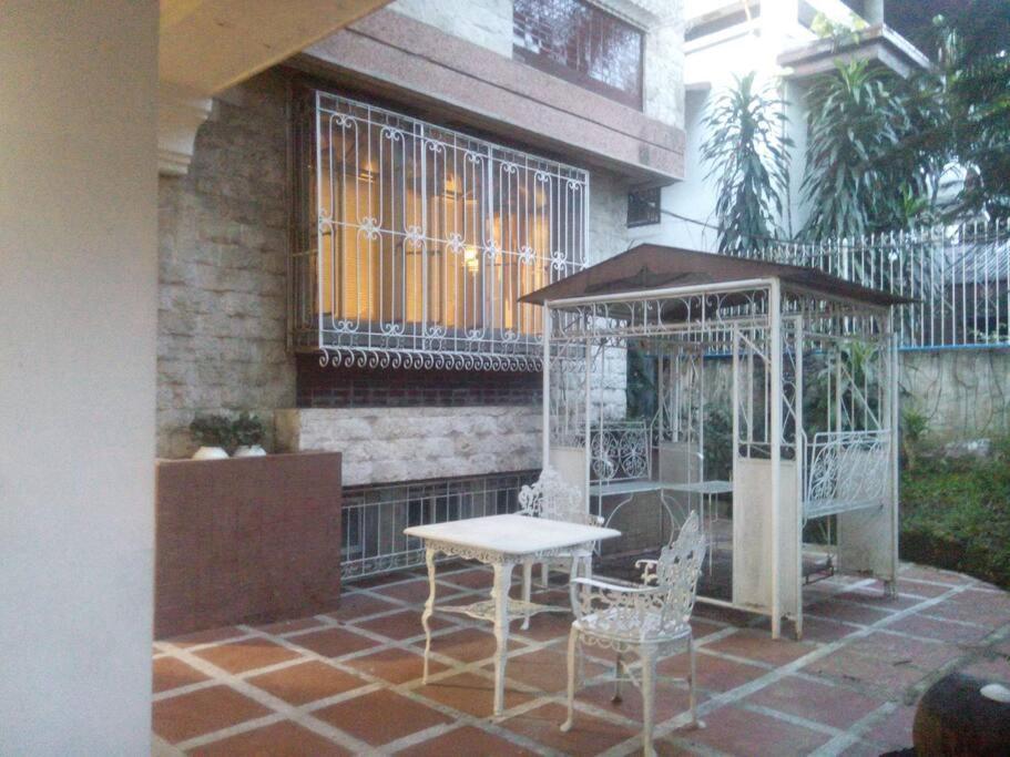 Big House In Quezon City Manila Exterior photo