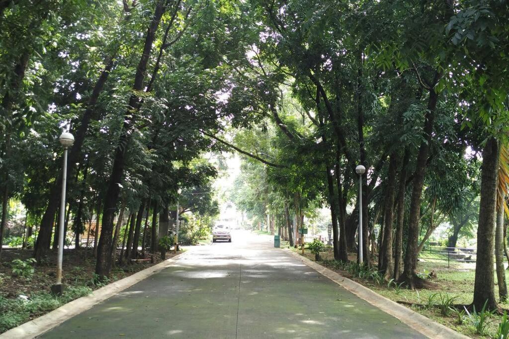 Big House In Quezon City Manila Exterior photo