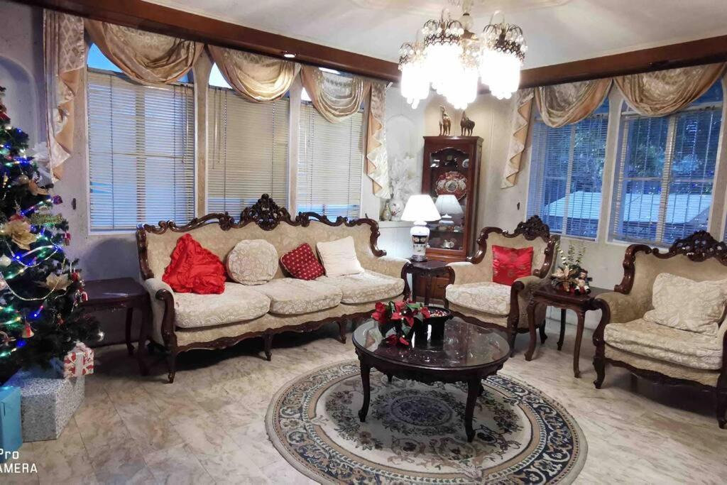 Big House In Quezon City Manila Exterior photo